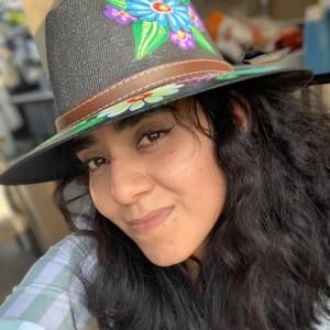 Meet your Posher, Fabiola